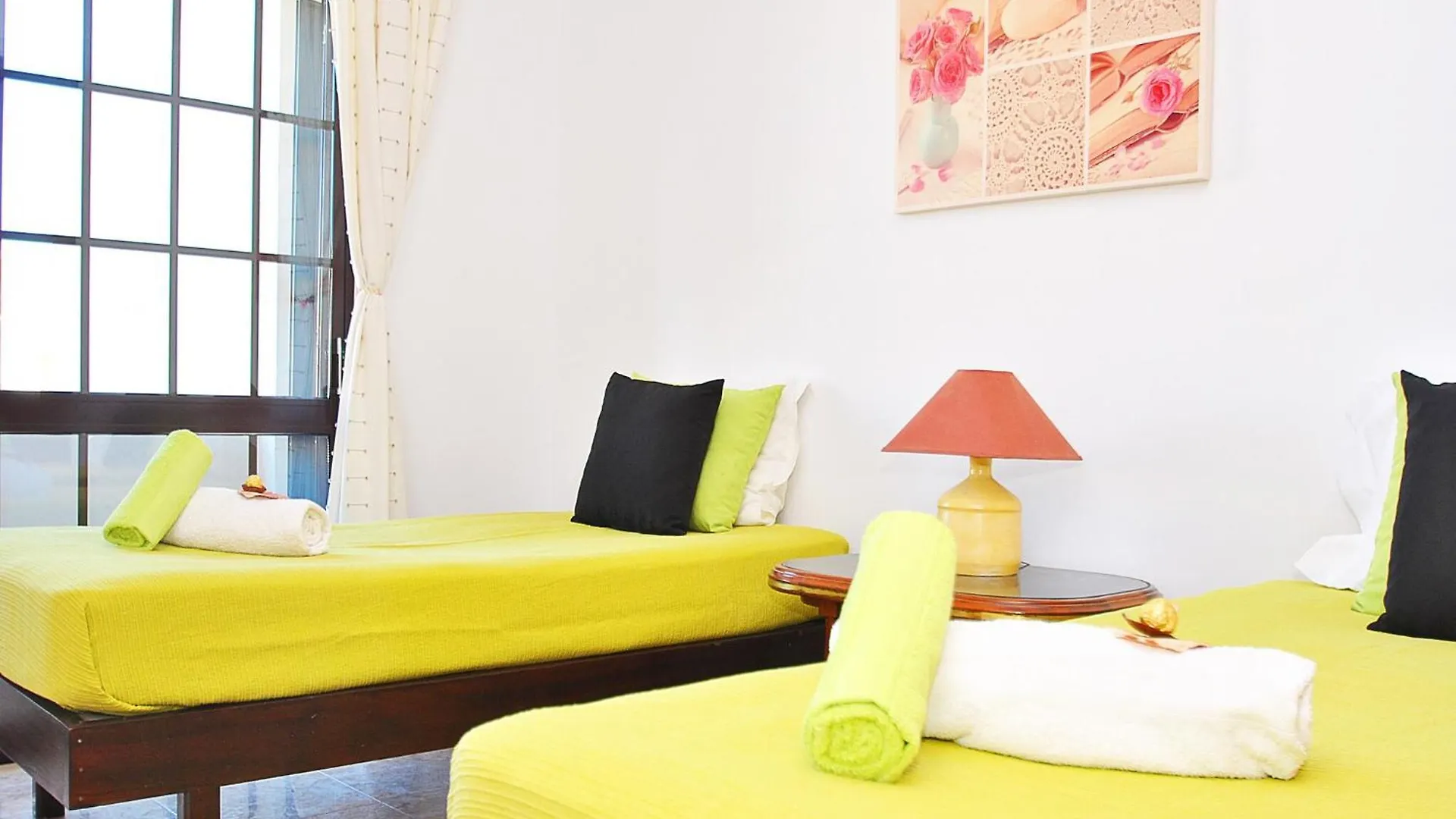 Contemporary Villa W Private Albufeira