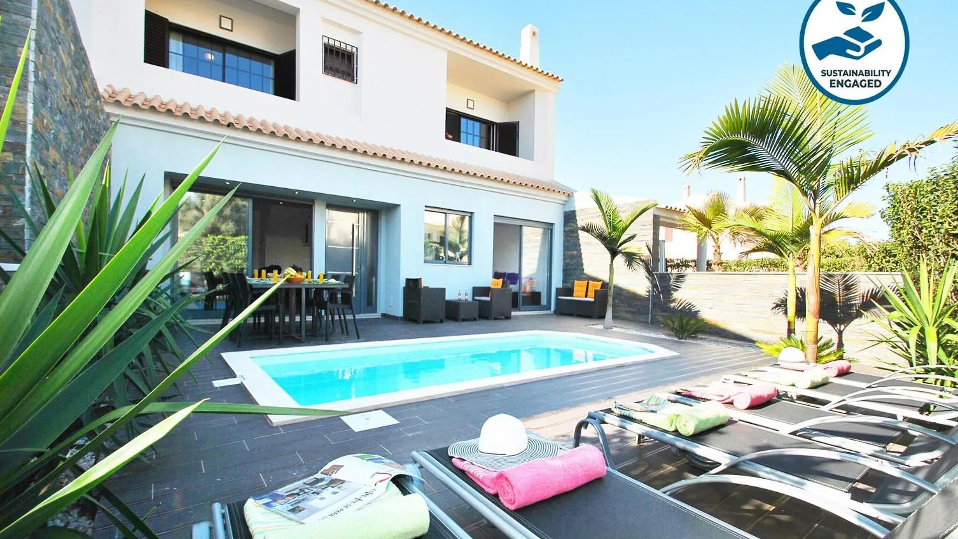 Contemporary Villa W Private Albufeira
