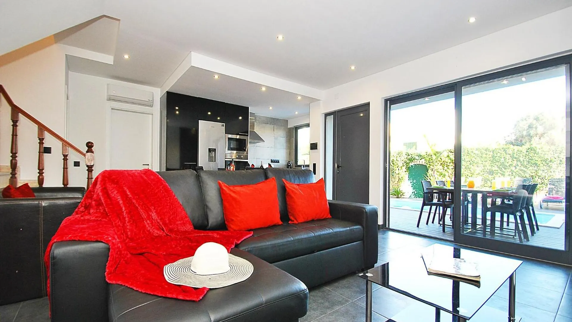 Contemporary Villa W Private Albufeira 0*,
